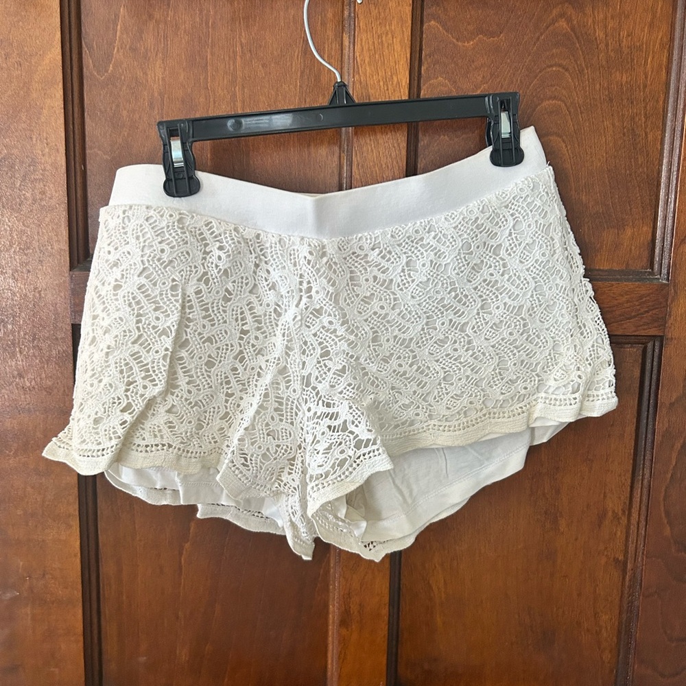 Lilly Pulitzer White Lace Shorts
